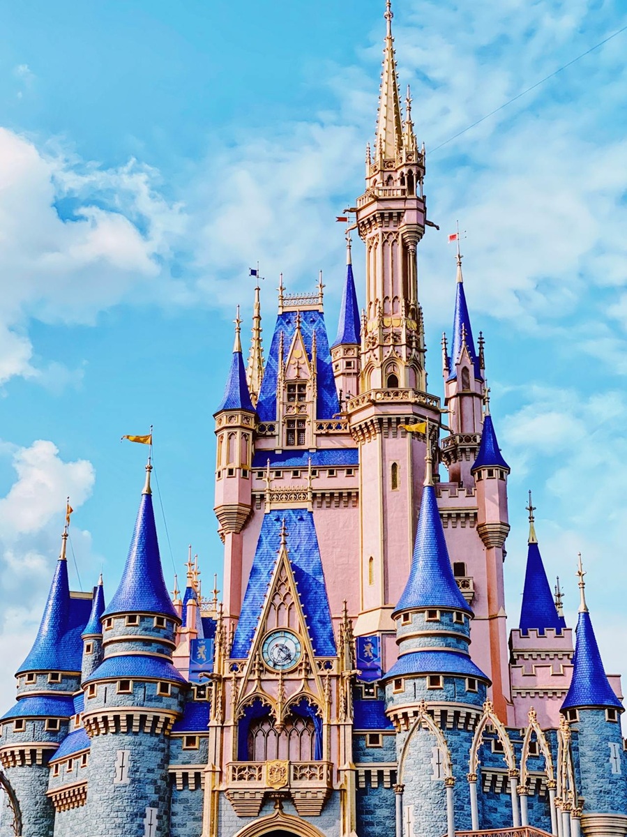 Cinderella Castle Entrance to Fantasyland at Magic Kingdom