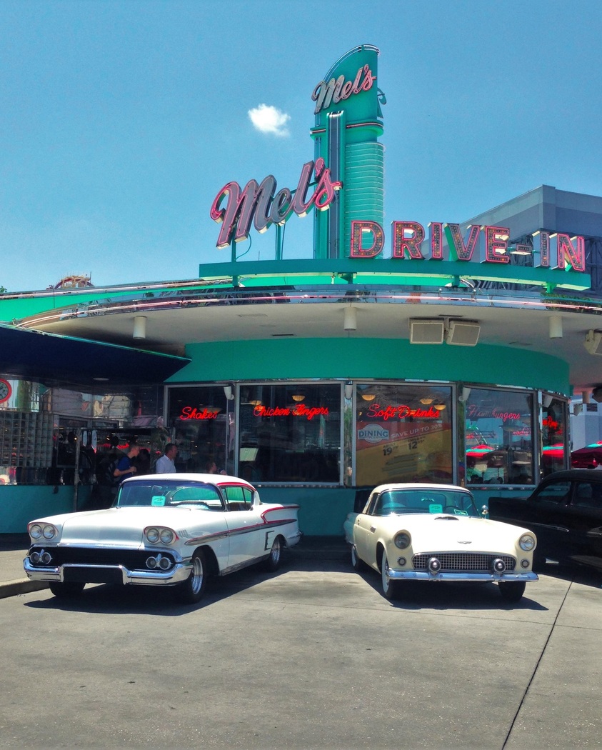 External view of Mel's Drive-In restaurant
