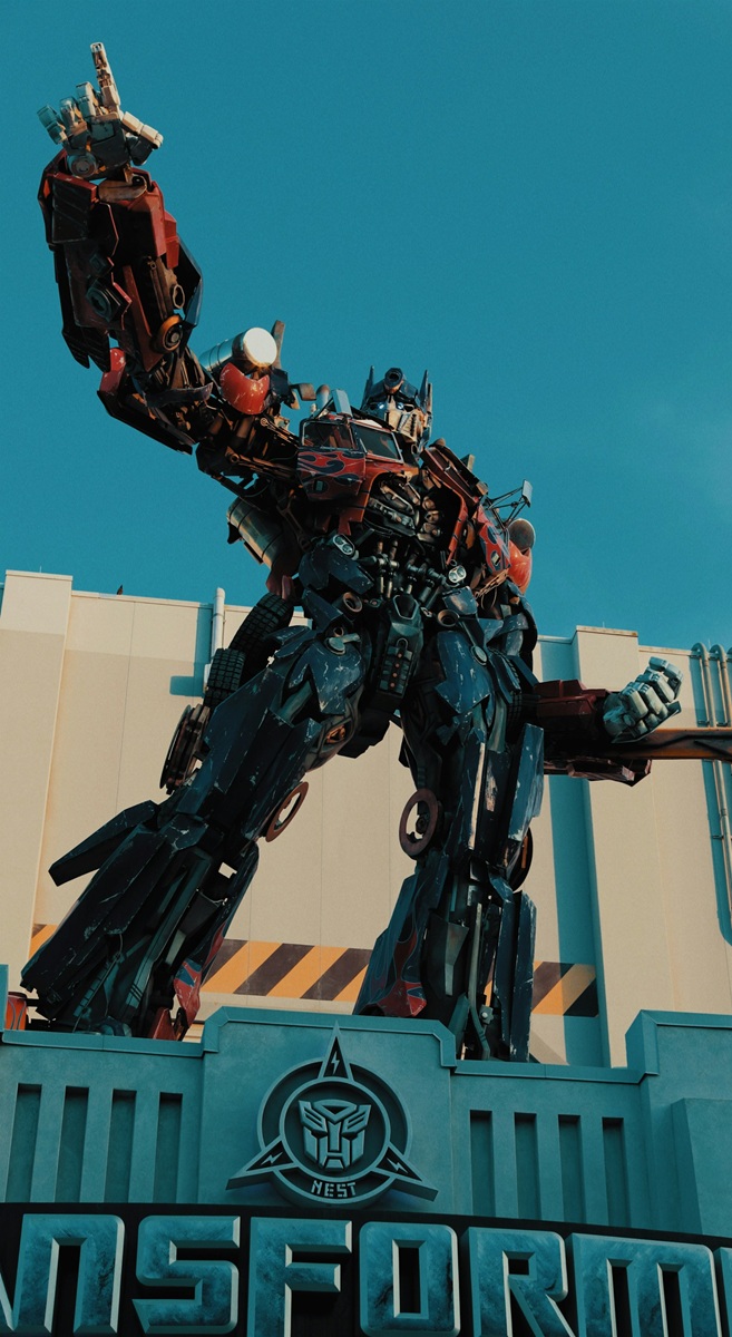 Large model of a transformer outside ride