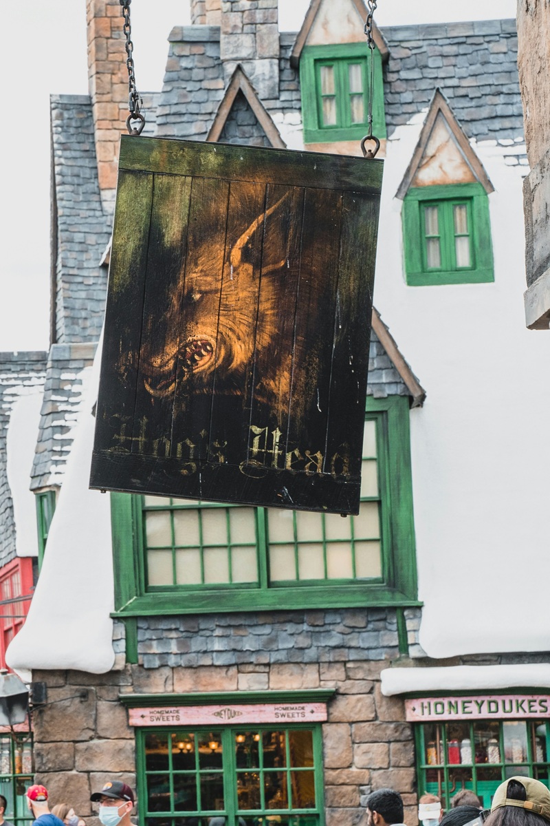Hogs Head Inn sign