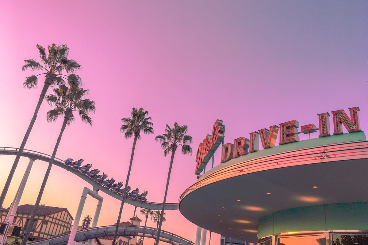 Low shot of Mel's Drive-In at sunset