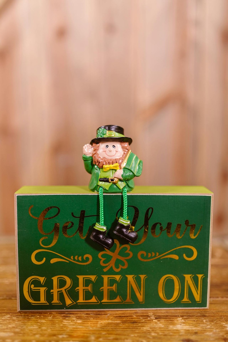 Leprechaun on slogan